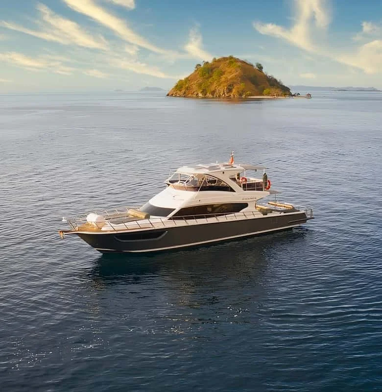 Speedboat aus dem Komodo-Tagesangebot von Ceneast Adventure Indonesia